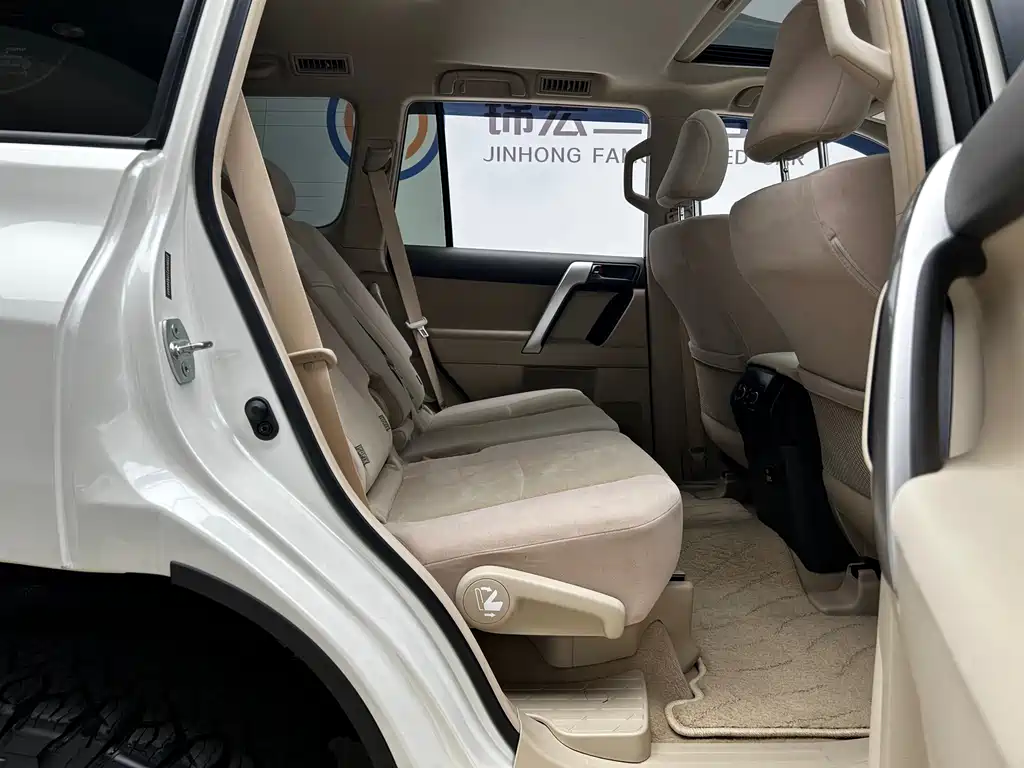 Toyota Toyota Land Cruiser Prado (Imported) 2023 Model 4.0L Middle East Version 2024 - thumbnail 22