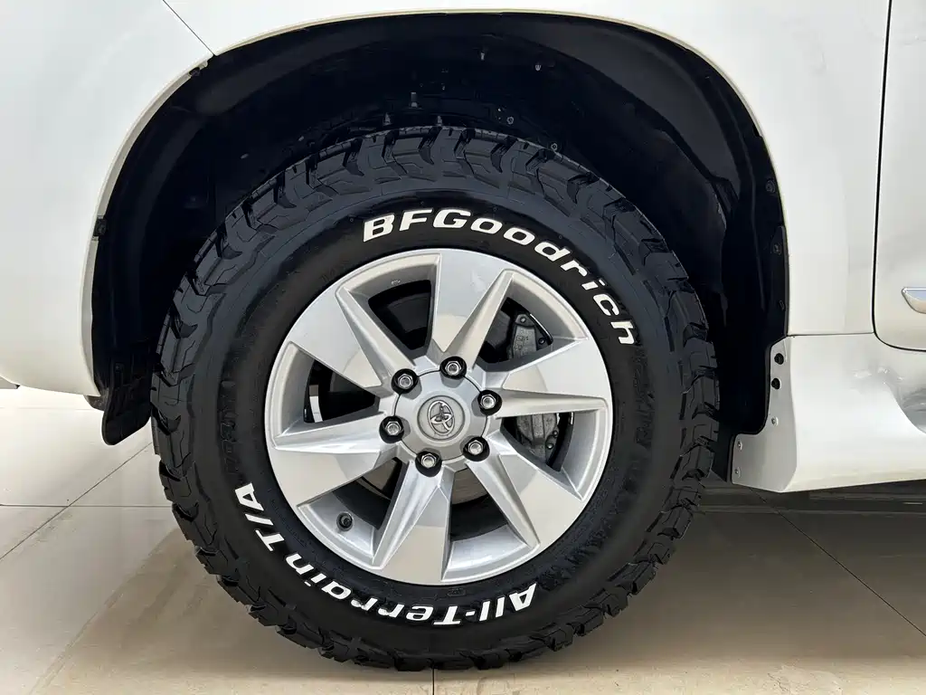 Toyota Toyota Land Cruiser Prado (Imported) 2023 Model 4.0L Middle East Version 2024 - thumbnail 24