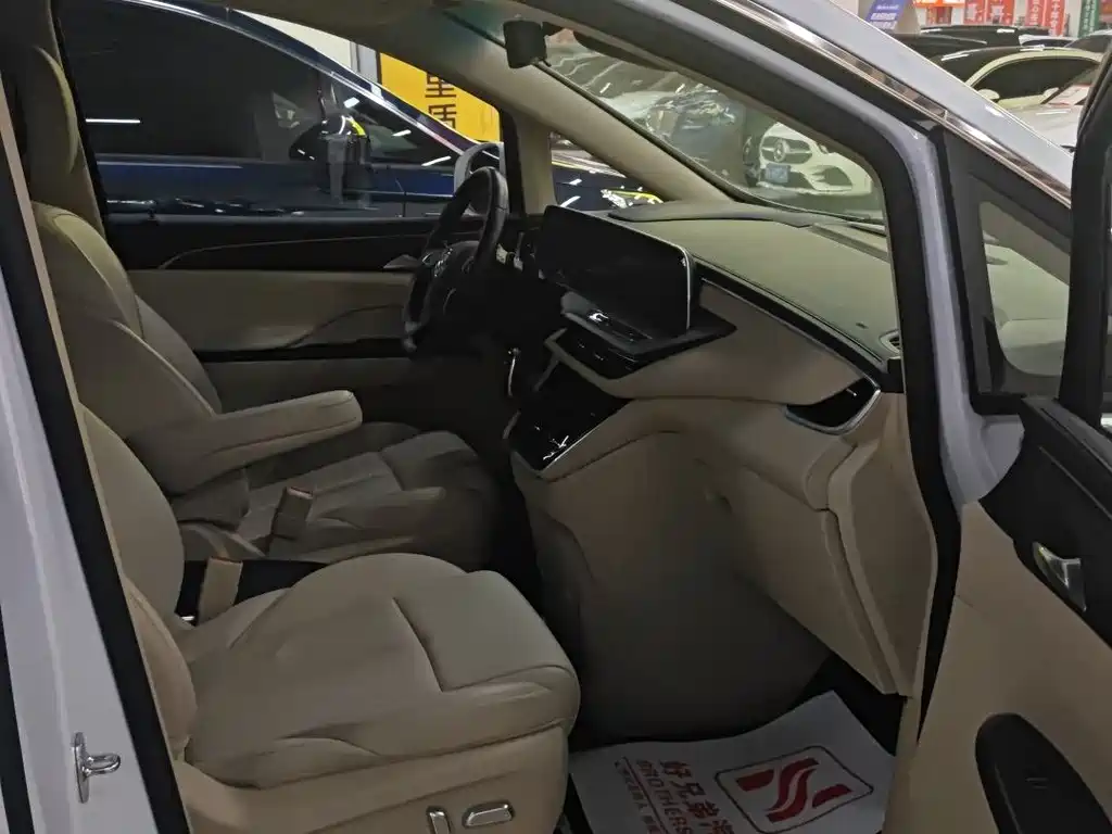 Buick Buick GL8 2022 ES Landmark 653T Premium Edition 2022 - thumbnail 9
