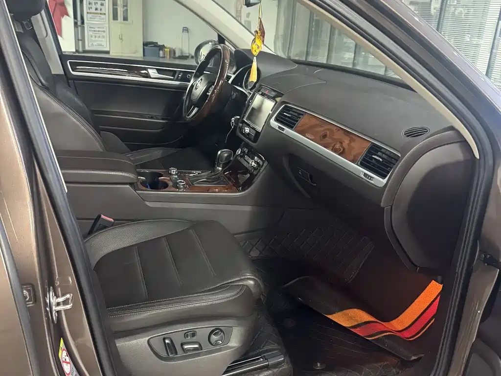 Volkswagen Volkswagen Touareg 2011 3.0 TSI Comfort Line 2012 - thumbnail 18