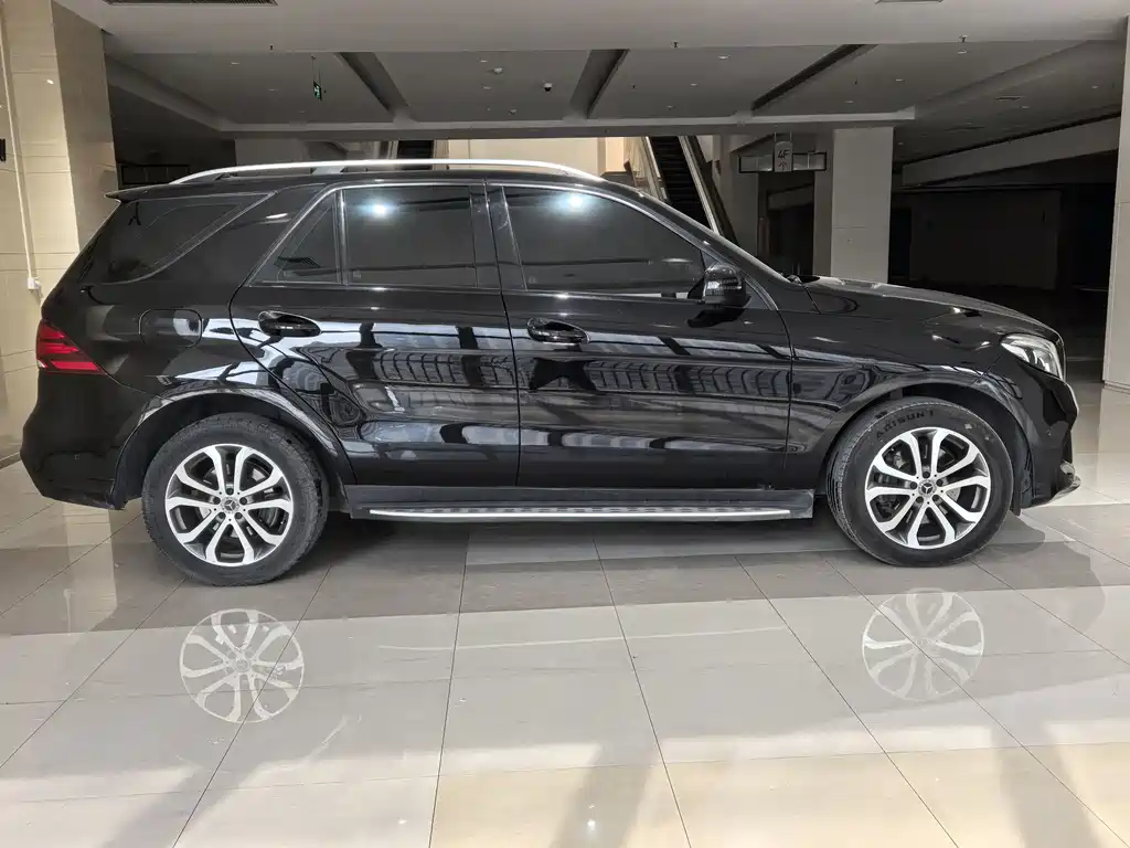 Mercedes-Benz Mercedes-Benz GLE 2017 GLE 320 4MATIC Dynamic Model 2018 - thumbnail 4