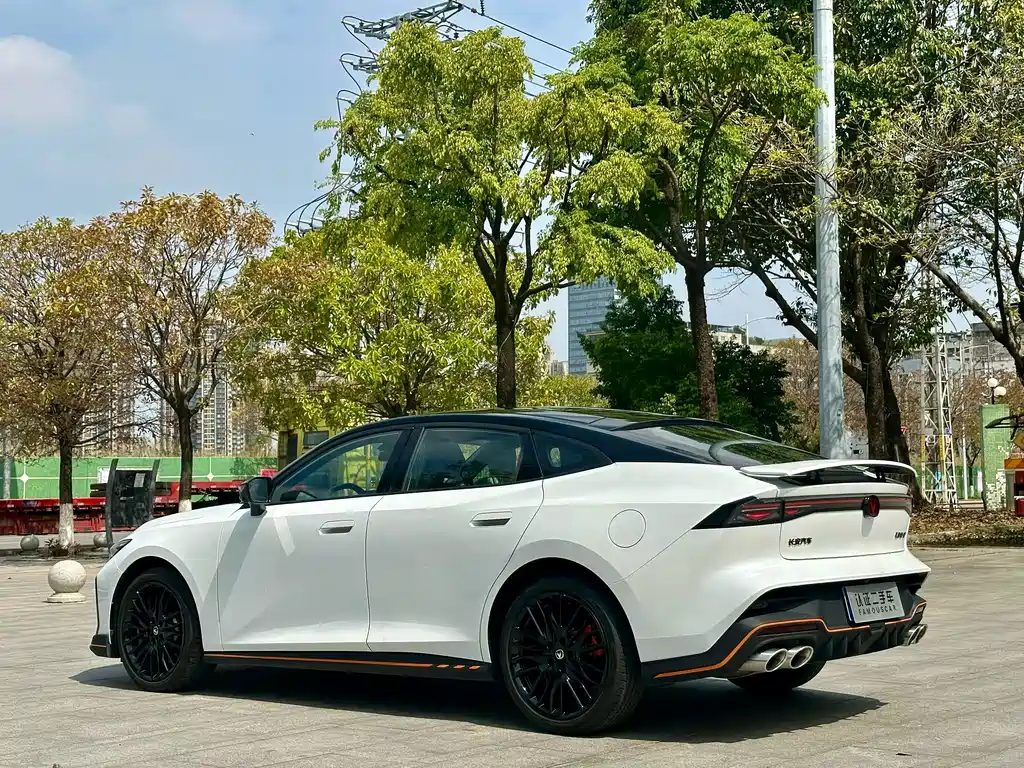 Changan Changan UNI-V 2025 Third Generation 2.0T Dynamic Edition 2026 - thumbnail 5