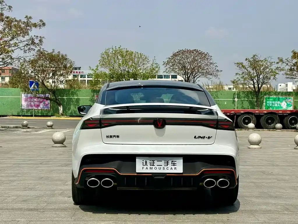 Changan Changan UNI-V 2025 Third Generation 2.0T Dynamic Edition 2026 - thumbnail 6
