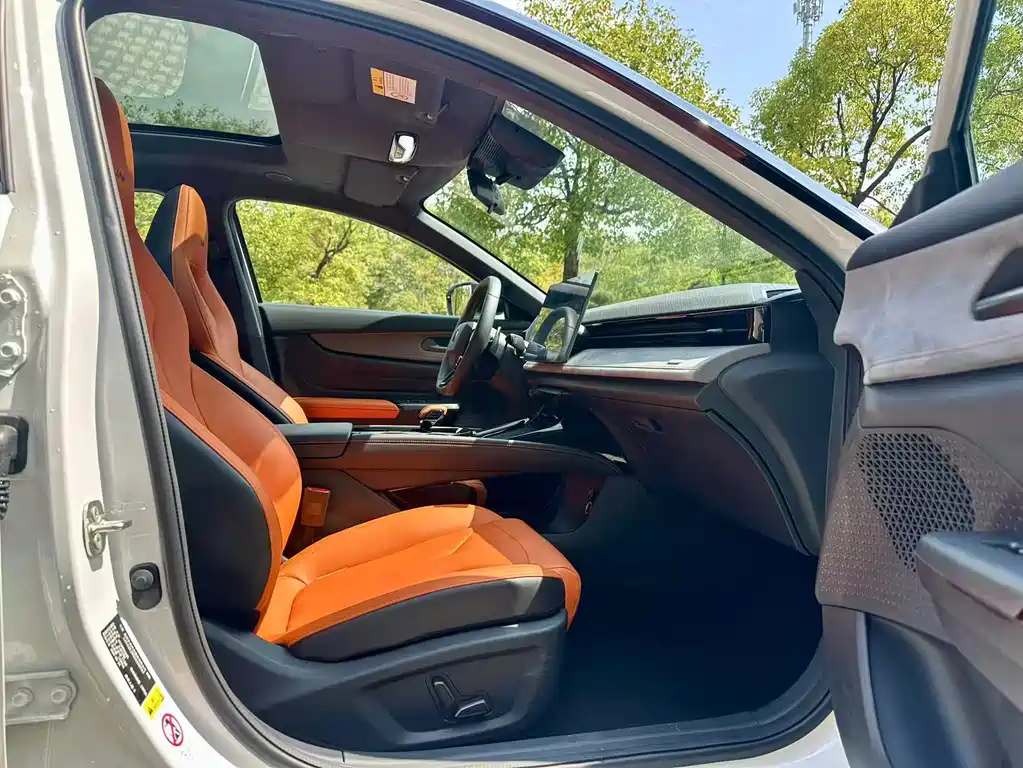 Changan Changan UNI-V 2025 Third Generation 2.0T Dynamic Edition 2026 - thumbnail 11