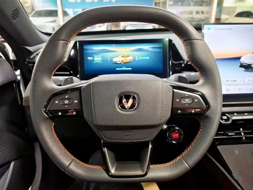 Changan Changan UNI-V 2025 Third Generation 2.0T Dynamic Edition 2026 - thumbnail 12