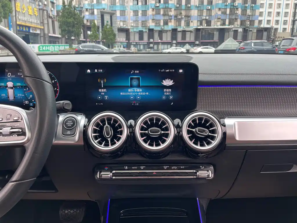 Mercedes-Benz Mercedes-Benz GLB 2023 GLB 220 Dynamic 2023 - thumbnail 14