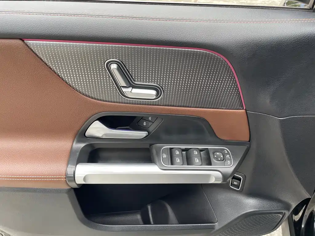 Mercedes-Benz Mercedes-Benz GLB 2023 GLB 220 Dynamic 2023 - thumbnail 25