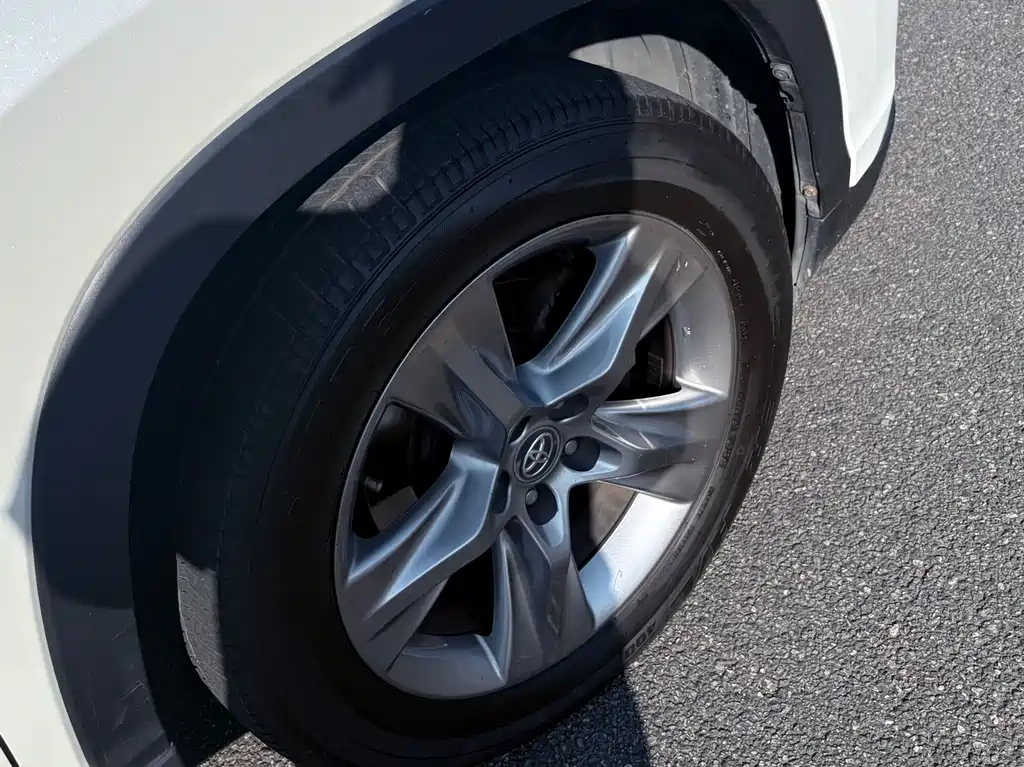 Toyota Toyota Highlander 2015 2.0T AWD Luxury 7-seater 2015 - thumbnail 24
