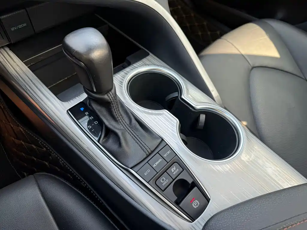 Toyota Toyota Camry 2019 Hybrid 2.5HG Luxury Edition China V 2019 - thumbnail 13