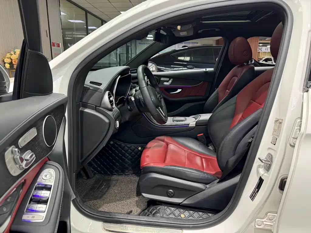 Mercedes-Benz Mercedes-Benz GLC Coupe 2020 GLC 300 4MATIC Coupé SUV 2020 - thumbnail 5