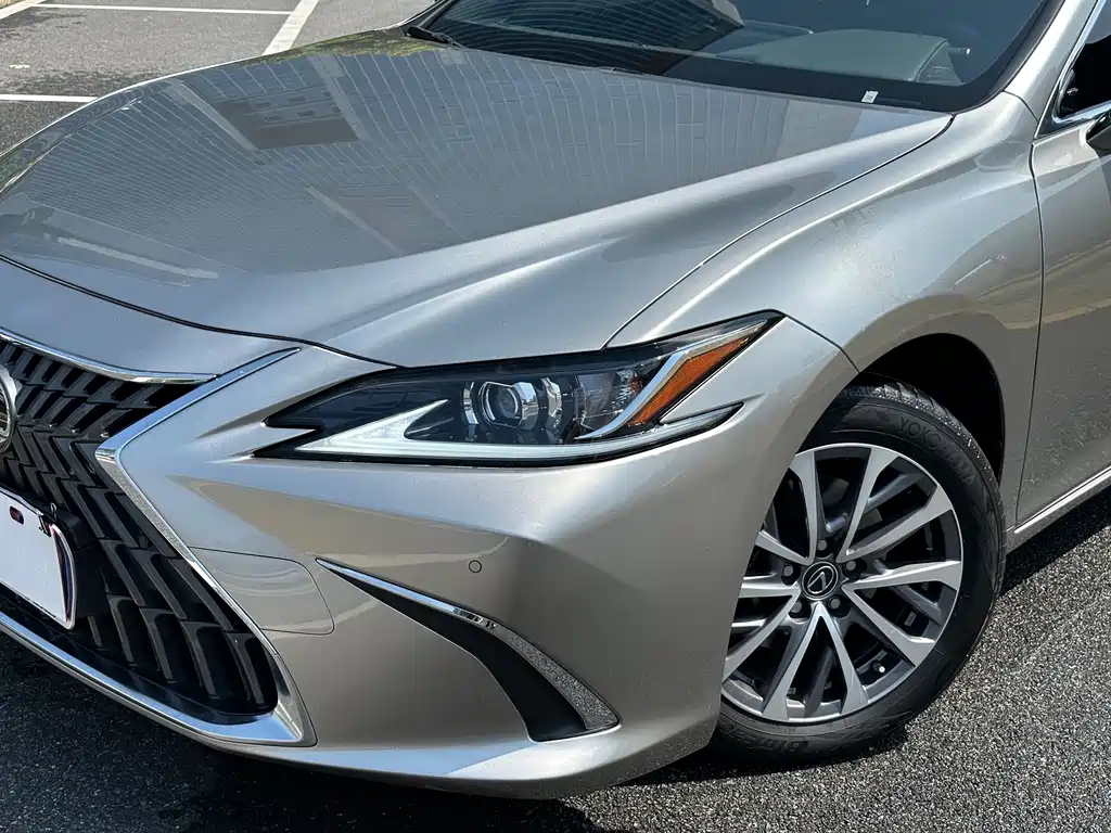Lexus Lexus ES 2022 200 Excellent Edition 2023 - thumbnail 4