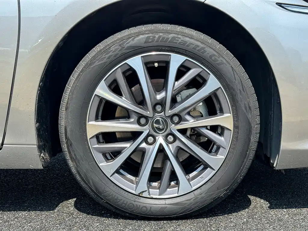 Lexus Lexus ES 2022 200 Excellent Edition 2023 - thumbnail 16
