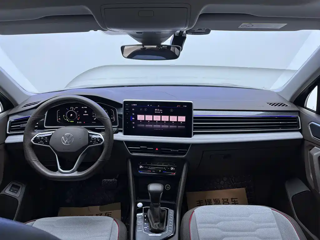 Volkswagen Tiguan L NEV 2022 430PHEV Plug-in Hybrid Flagship Edition 2022 - thumbnail 9