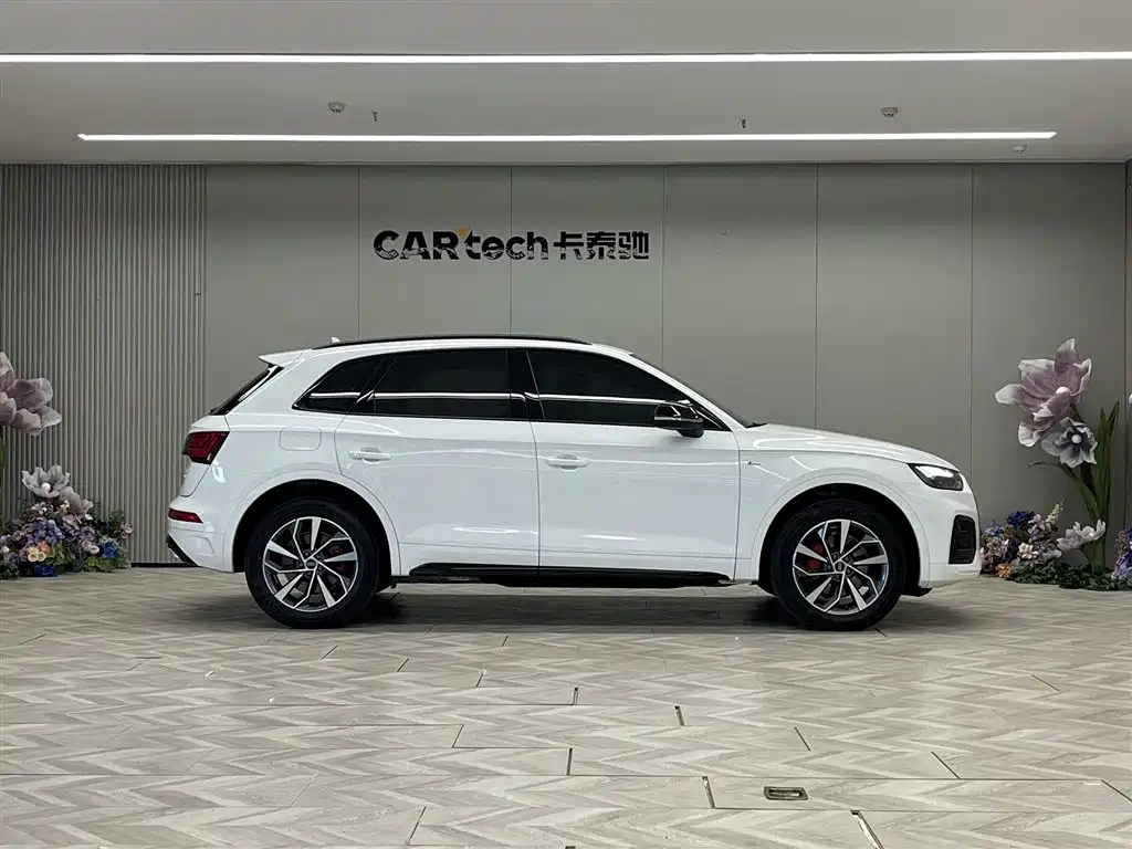 Audi Audi Q5L 2024 40 TFSI Luxury Dynamic Model 2024 - thumbnail 4