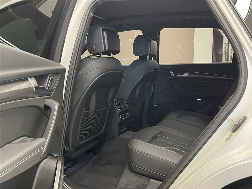 Audi Audi Q5L 2024 40 TFSI Luxury Dynamic Model 2024 - thumbnail 18