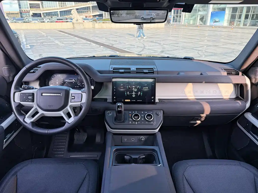 Land Rover Land Rover Defender 2023 110 3.0T P400 X-DYNAMIC HSE 2022 - thumbnail 6