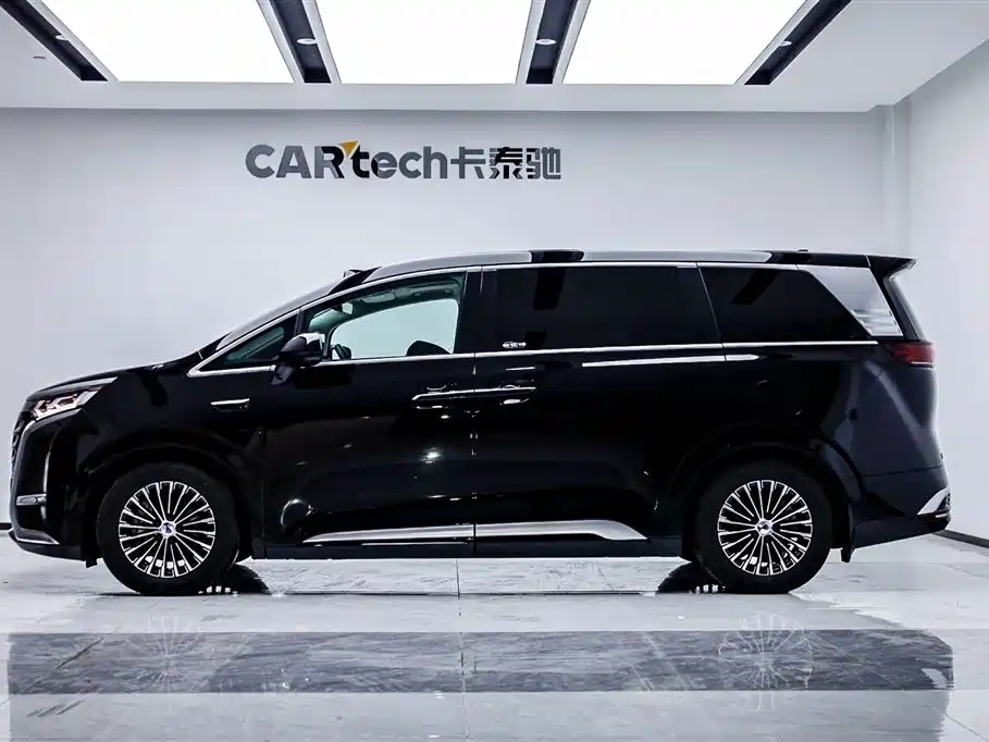 Denza DENZA D9 2025 DM-i Intelligent Driving Edition 1020 AWD Premium 2025 - thumbnail 3