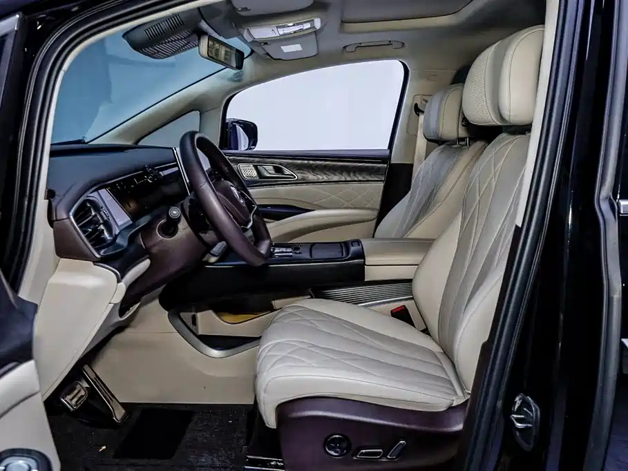 Denza DENZA D9 2025 DM-i Intelligent Driving Edition 1020 AWD Premium 2025 - thumbnail 9