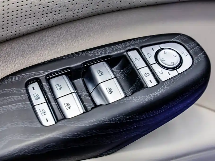 Denza DENZA D9 2025 DM-i Intelligent Driving Edition 1020 AWD Premium 2025 - thumbnail 27