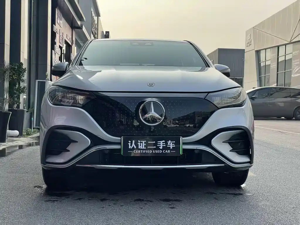 Mercedes-Benz Mercedes-Benz EQE SUV 2023 350 4MATIC Luxury Edition 2025 - thumbnail 2