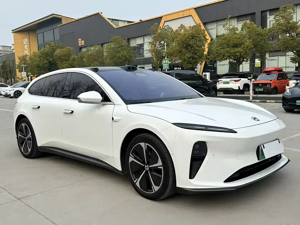 NIO NIO ET5T 2024 75kWh Touring 2025 - thumbnail 3