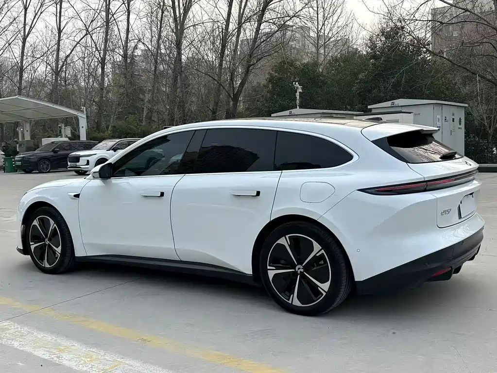 NIO NIO ET5T 2024 75kWh Touring 2025 - thumbnail 5