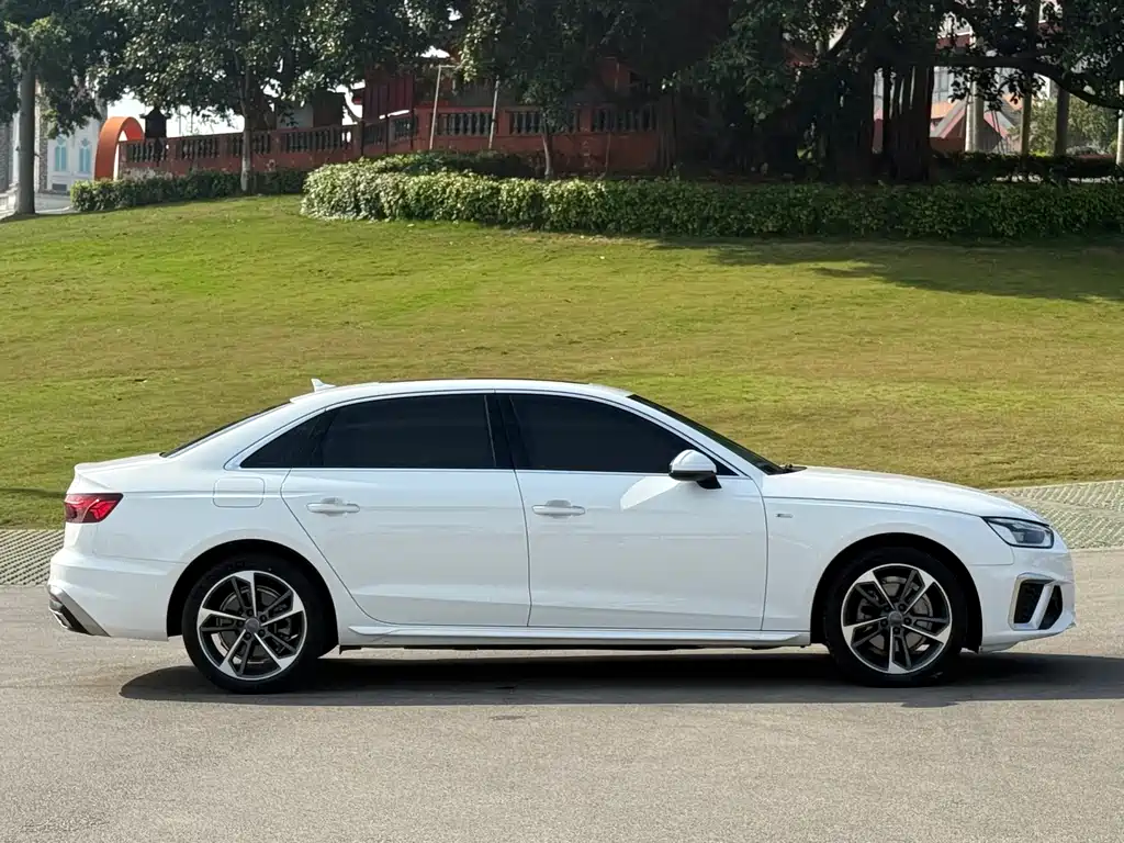 Audi Audi A4L 2020 40 TFSI Fashion Dynamic Edition 2021 - thumbnail 2