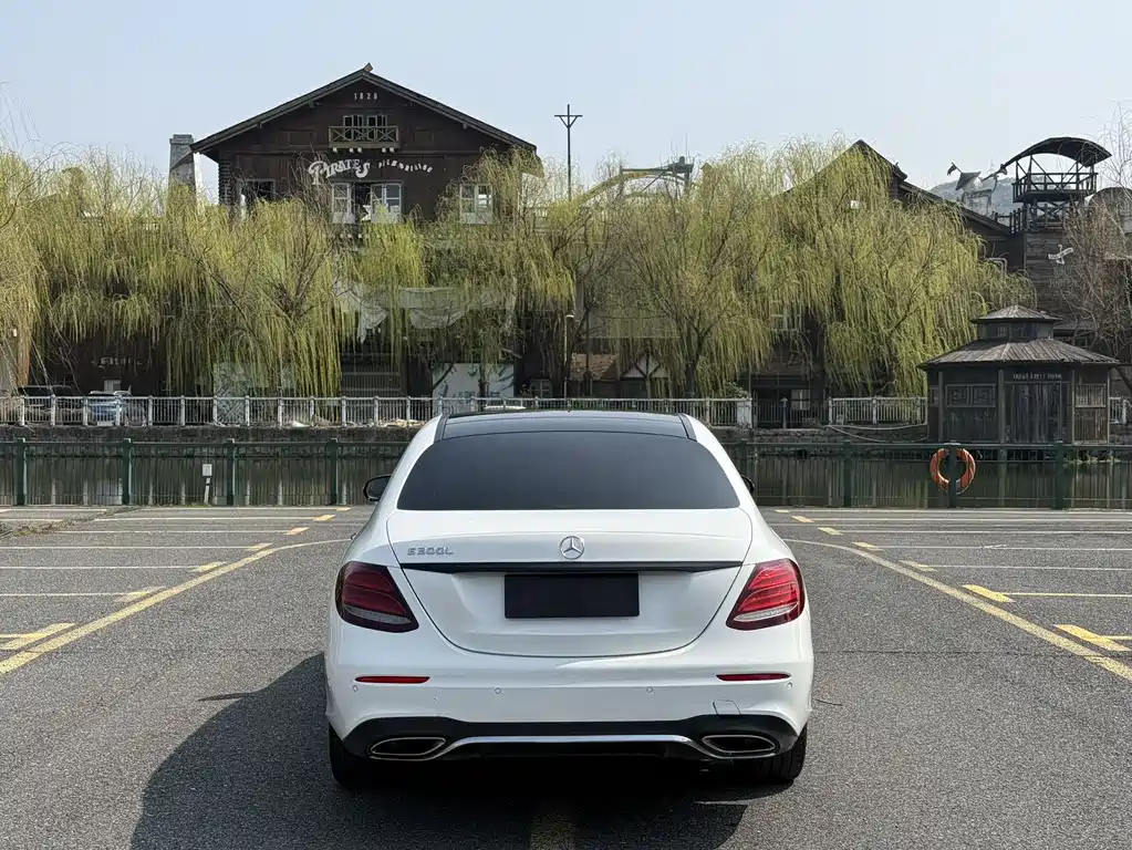 Mercedes-Benz Mercedes-Benz E-Class 2018 E 300 L Sport Style 2018 - thumbnail 5