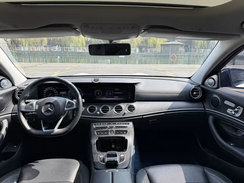 Mercedes-Benz Mercedes-Benz E-Class 2018 E 300 L Sport Style 2018 - thumbnail 8
