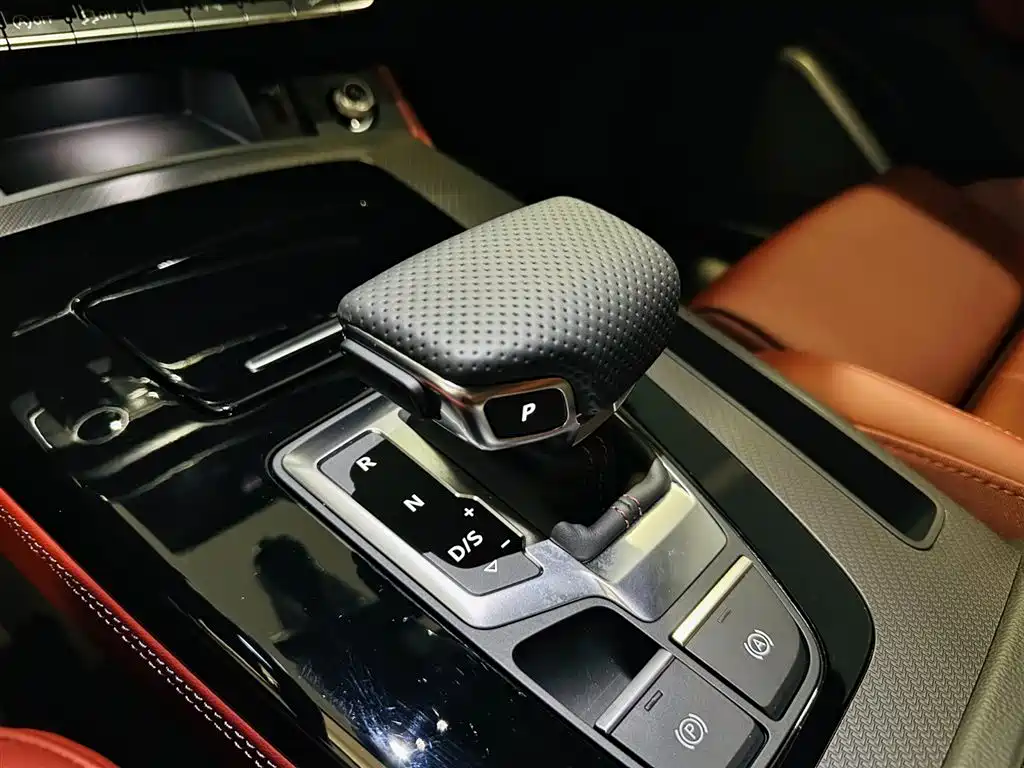 Audi Audi Q5L 2026 45th Anniversary Edition 40 TFSI Luxury Dynamic Model 2025 - thumbnail 10