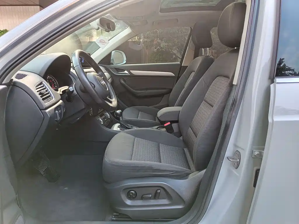 Audi Audi Q3 2016 30 TFSI Premium Collection Edition Intelligent Leading Model 2016 - thumbnail 5