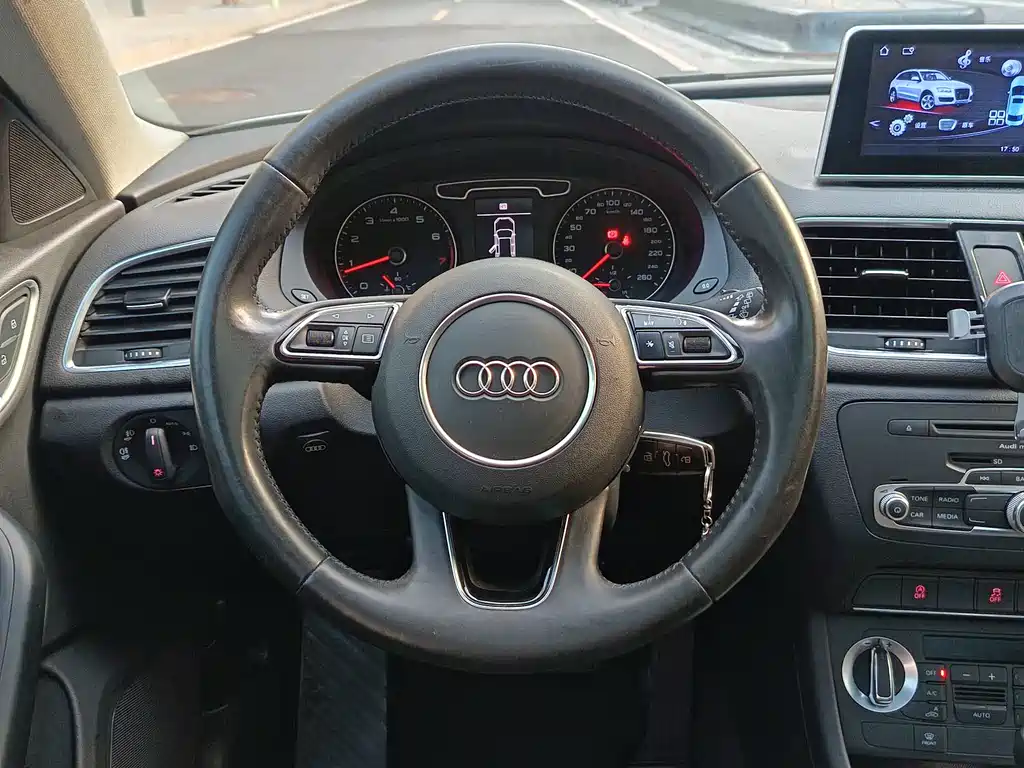 Audi Audi Q3 2016 30 TFSI Premium Collection Edition Intelligent Leading Model 2016 - thumbnail 8