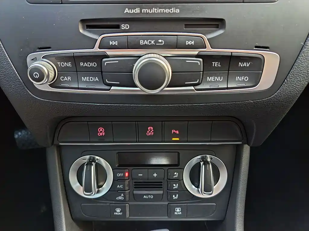 Audi Audi Q3 2016 30 TFSI Premium Collection Edition Intelligent Leading Model 2016 - thumbnail 14