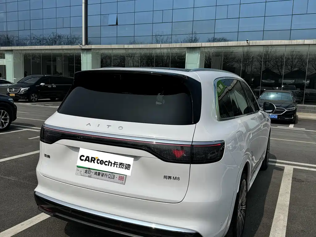 AITO Aito M8 2025 Extended Range Ultra 53.4kWh 6-Seat Version 2025 - thumbnail 3