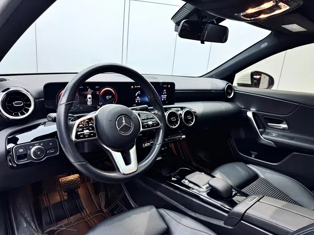 Mercedes-Benz Mercedes-Benz A-Class 2021 A 200 Sport Edition 2021 - thumbnail 8