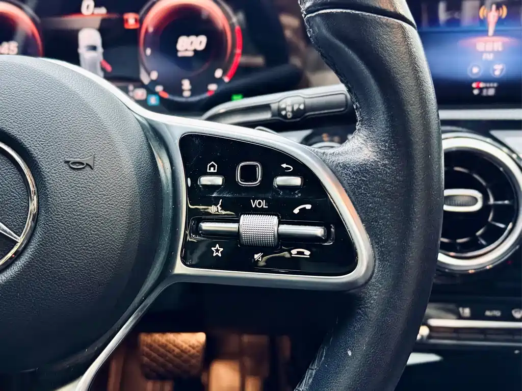 Mercedes-Benz Mercedes-Benz A-Class 2021 A 200 Sport Edition 2021 - thumbnail 13