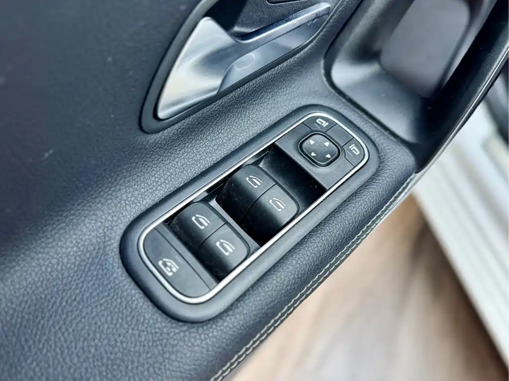 Mercedes-Benz Mercedes-Benz A-Class 2021 A 200 Sport Edition 2021 - thumbnail 21