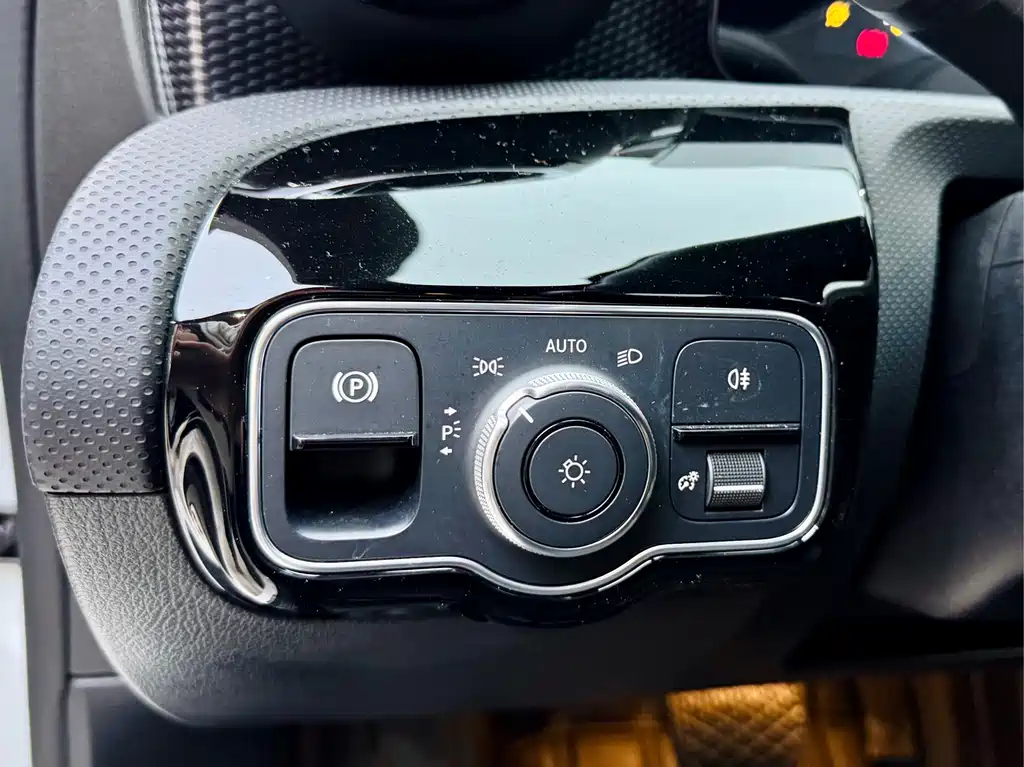Mercedes-Benz Mercedes-Benz A-Class 2021 A 200 Sport Edition 2021 - thumbnail 22