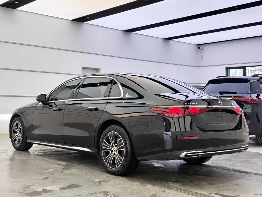 Mercedes-Benz Mercedes-Benz E-Class 2024 E 260 L 2024 - thumbnail 2
