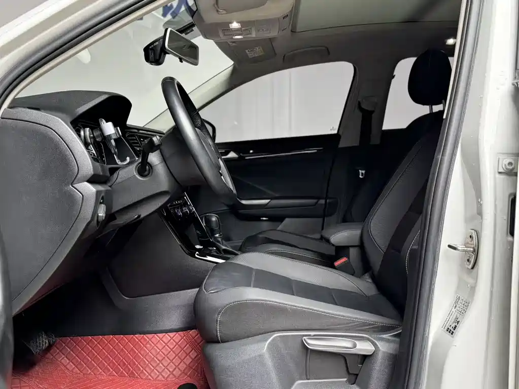 Volkswagen T-Roc 2021 280TSI DSG 2WD Comfort Intelligent Connectivity Edition 2021 - thumbnail 5