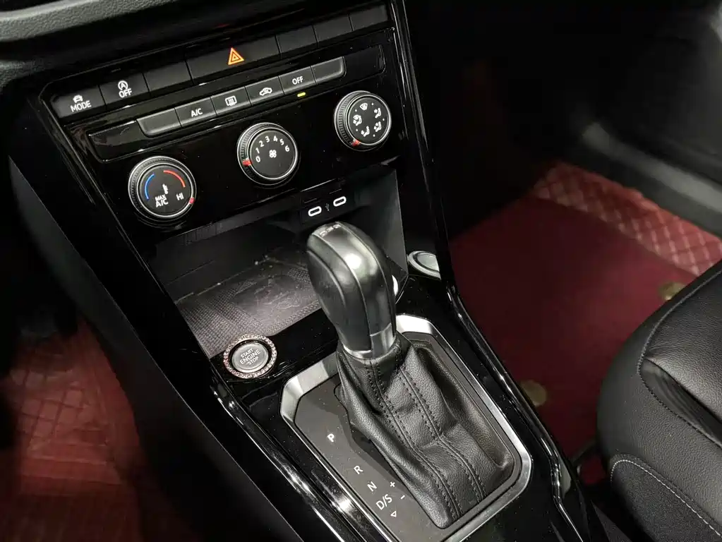 Volkswagen T-Roc 2021 280TSI DSG 2WD Comfort Intelligent Connectivity Edition 2021 - thumbnail 8