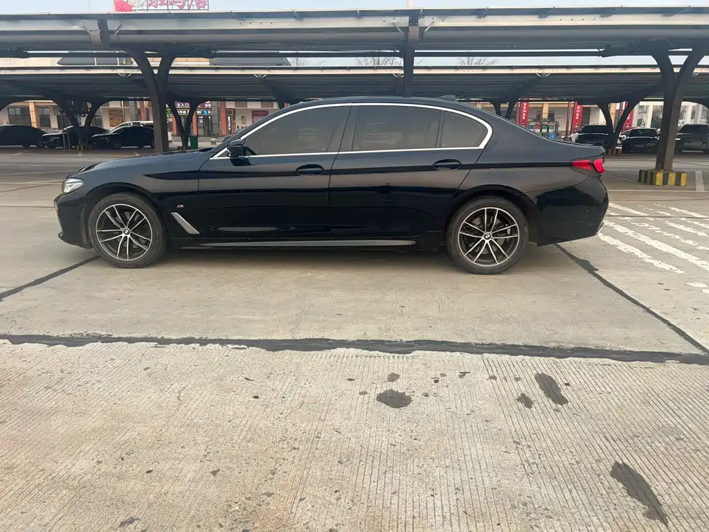 BMW BMW 5 Series 2022 Model Update 2 525Li M Sport Package 2023 - thumbnail 9