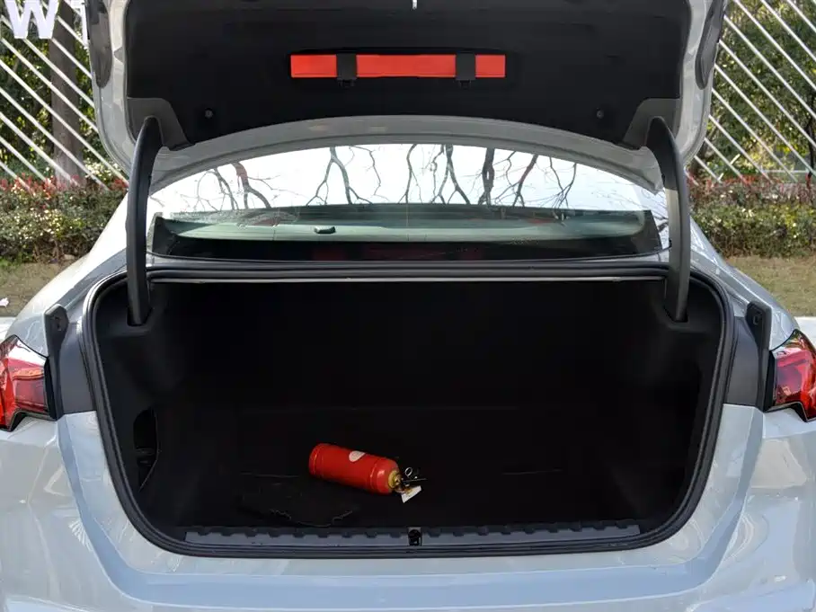 BMW BMW 2 Series 2025 225i M Sport Shadowline Package 2025 - thumbnail 15
