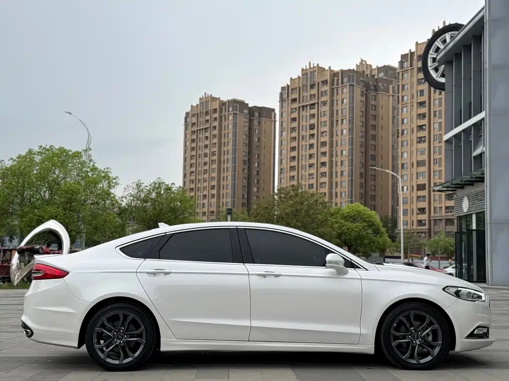 Ford Mondeo 2018 EcoBoost 200 Cognac Special Edition 2018 - thumbnail 14