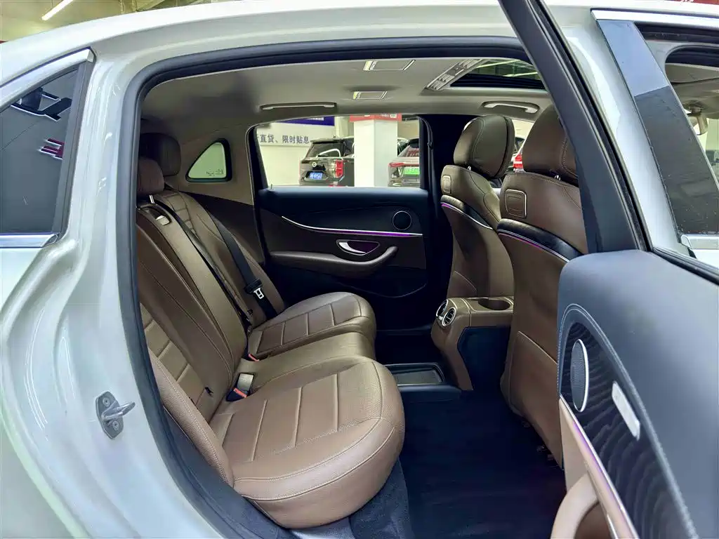 Mercedes-Benz Mercedes-Benz E-Class 2016 E 200 L Sport 2017 - thumbnail 6