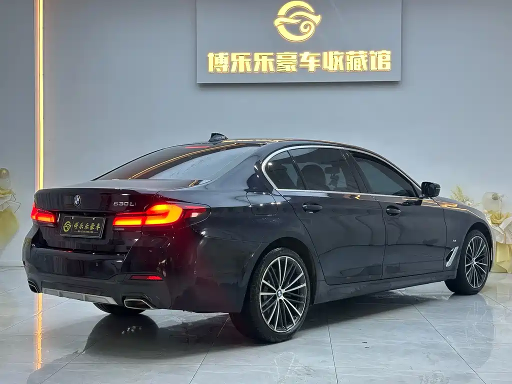 BMW BMW 5 Series 2023 530Li Leading Model M Sport Package 2023 - thumbnail 5