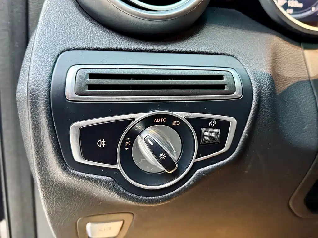 Mercedes-Benz Mercedes-Benz GLC 2021 GLC 260 L 4MATIC Luxury Edition 2021 - thumbnail 16