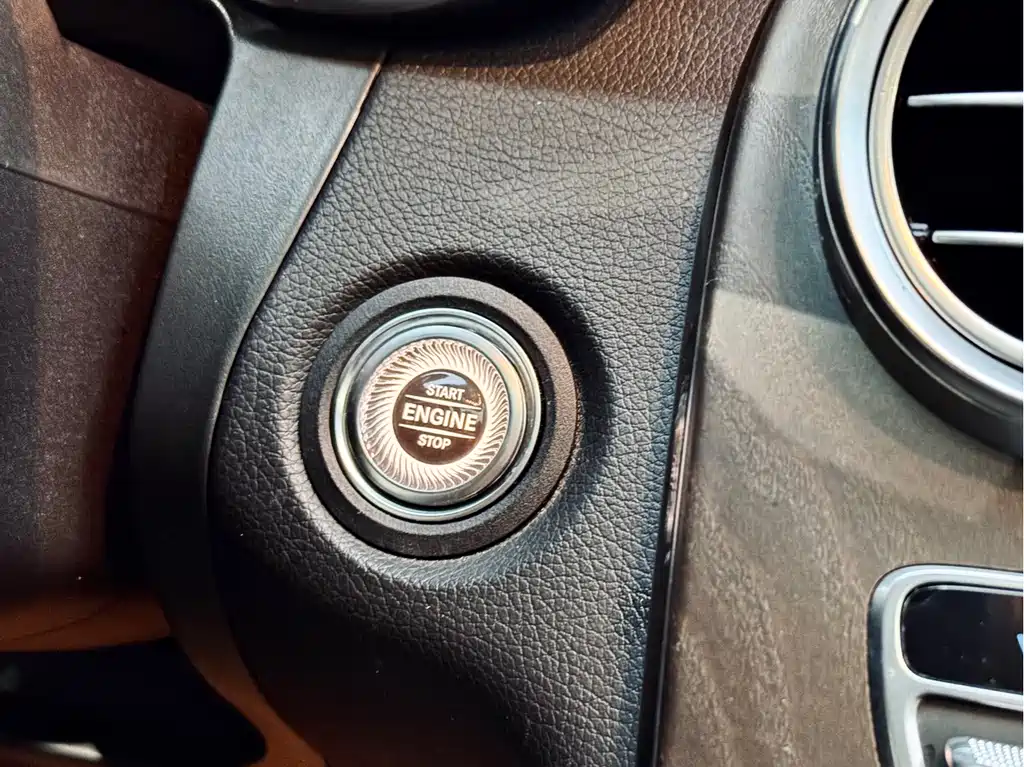 Mercedes-Benz Mercedes-Benz GLC 2021 GLC 260 L 4MATIC Luxury Edition 2021 - thumbnail 23