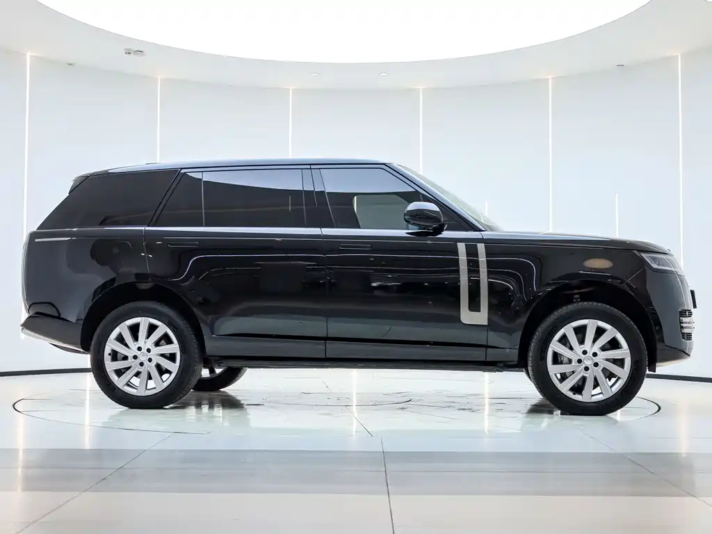 Land Rover Range Rover 2024 3.0 L6 400PS Vogue Long Wheelbase 7-Seat 2024 - thumbnail 10