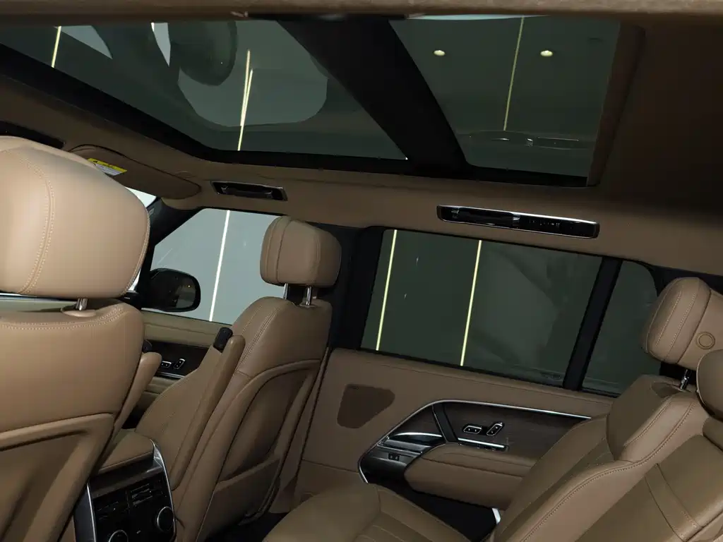 Land Rover Range Rover 2024 3.0 L6 400PS Vogue Long Wheelbase 7-Seat 2024 - thumbnail 20